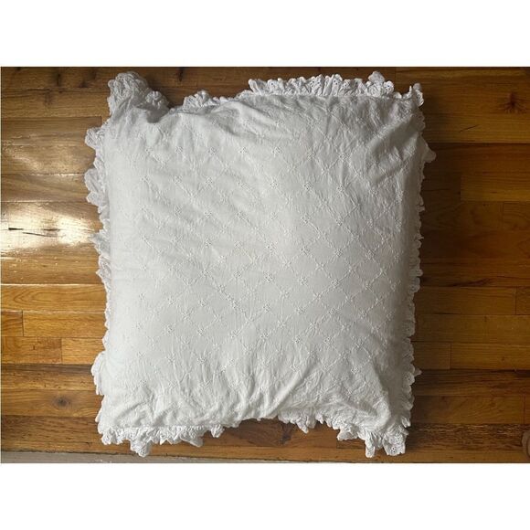 Vintage Bloomingdale’s Pillow Shams - Picture 2 of 3